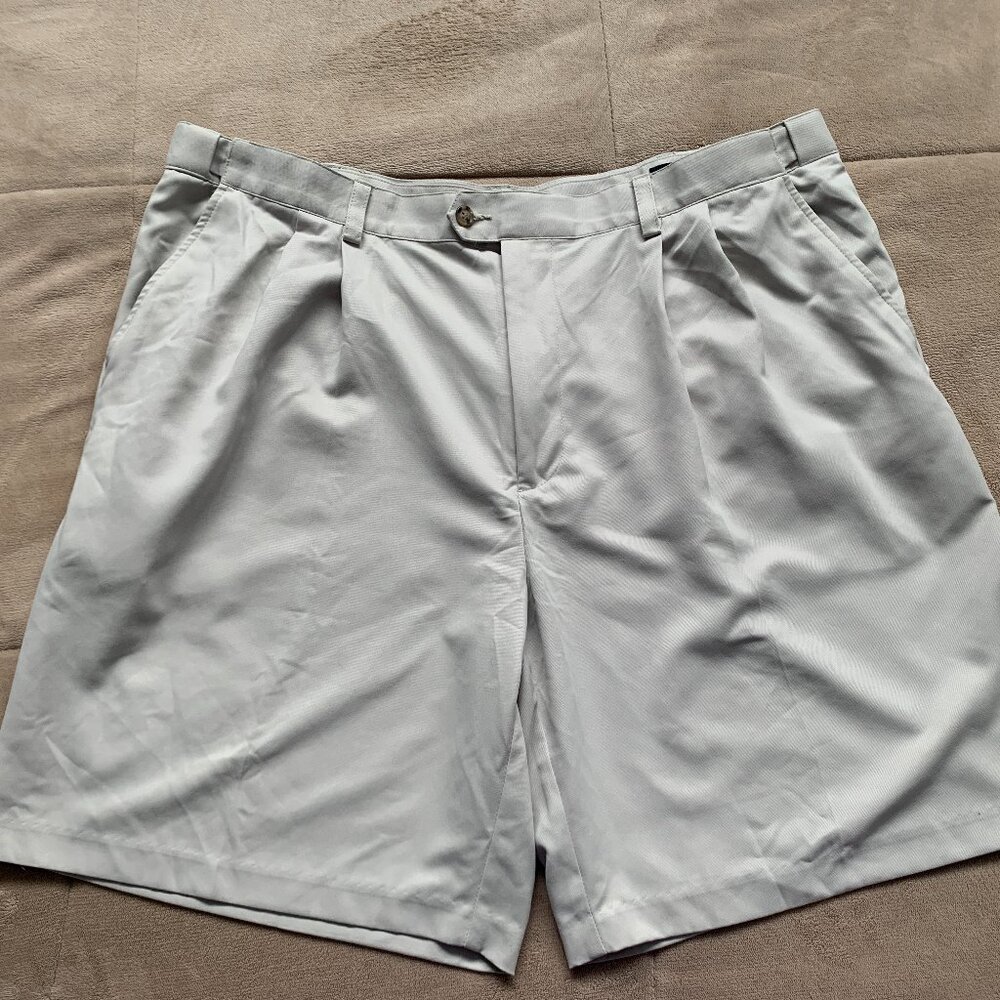 Izod XFG Golf Shorts